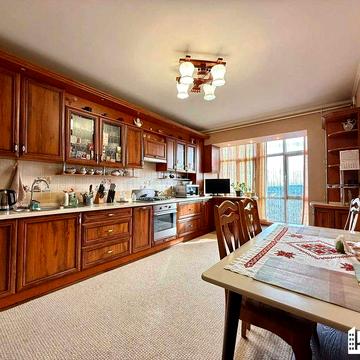 Продається 2к квратира, повністю укомплектована, ГАЗ, 5 поверх!