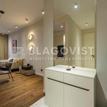 Бульварно-Кудрявська вул. (Воровського), 17