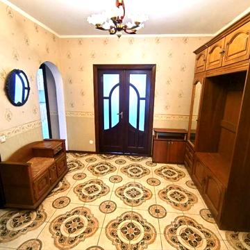 Продається 3-кімнатна квартира, вул.Машинобудівна 21а, без комісії %.