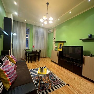 Малопідвальна вул., 21/8