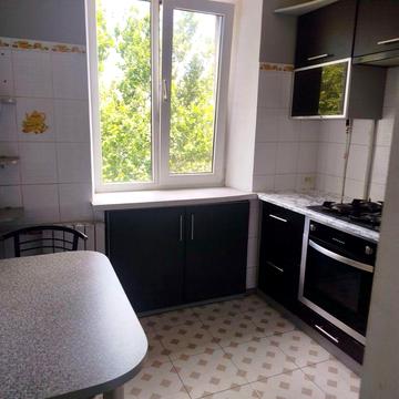 Сдам 2-ком Черемушки ул Малиновского 8000 тыс гривен