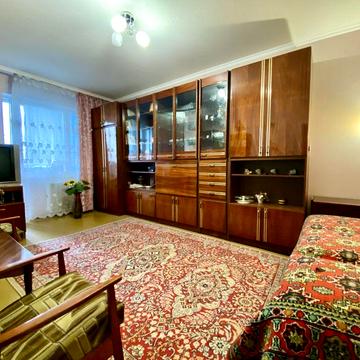 Продам 1-кімнатну квартиру, вул. Зенітного полку( капличка)