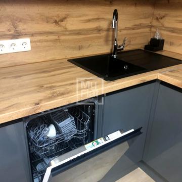 Дегтярівська вул., 17-19