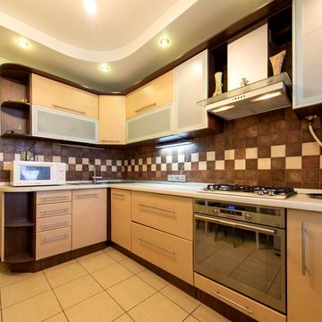 Князя Володимира Мономаха вул. (Отто Шмідта), 31