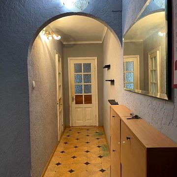 Довгострокова оренда 2к Квартира Космонавтів вулиця