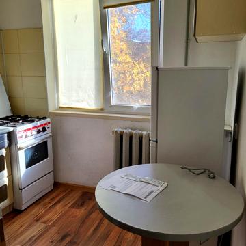 Героїв Крут вул. (Валентини Терешкової), 13