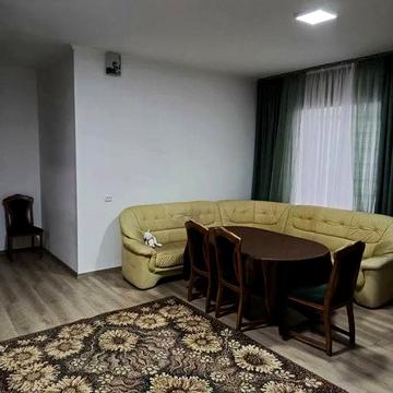 Продам квартиру 112 м.кв., окремий вхід, індивідуальне опалення.