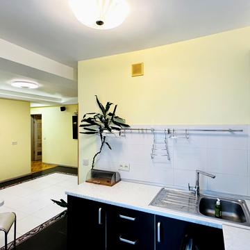 Політехнічна вул., 5