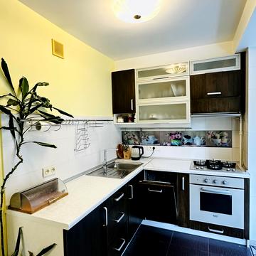 Політехнічна вул., 5