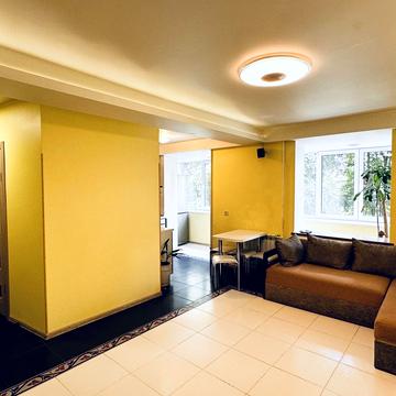 Політехнічна вул., 5