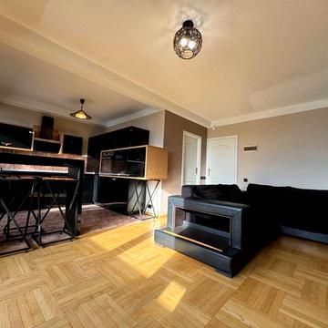 Микільсько-Ботанічна вул., 6