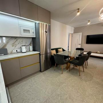 Льва Ландау просп. (50-річчя СРСР), 52