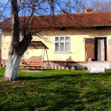 Продаж будинку у селі Лішня