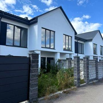 Продаж котеджу на Північному за вигідною ціною.