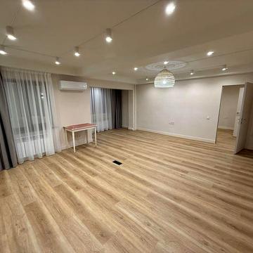 Перша оренда. Простора 2-кімнатна з новим ремонтом та технікою!