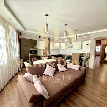 Юлії Здановської вул. (Ломоносова), 73-Ж