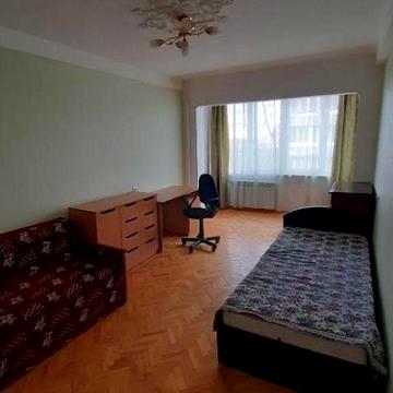 Володимира Івасюка просп. (Героїв Сталінграду), 11-Б