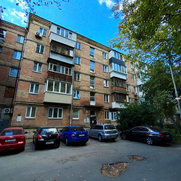 Вацлава Гавела бульв. (Івана Лепсе), 75