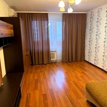 Михайла Драгоманова 18, Позняки, поруч Ахматової, Григоренка, Кошиця