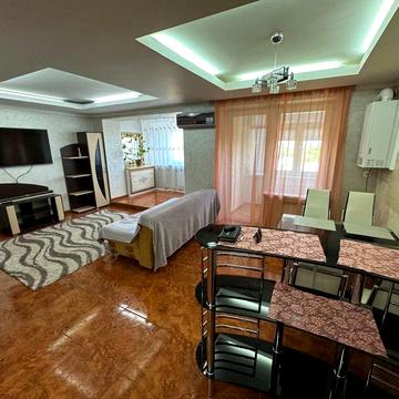 Здається чудова 2-о кімнатна квартира з ремонтом в центрі