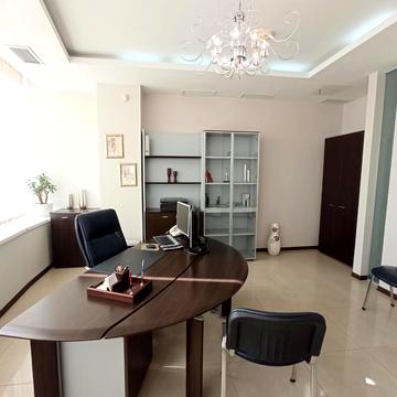 Королеви Єлизавети ІІ вул. (Глинки), 2