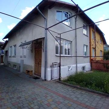 Продаж будинку у Моршині