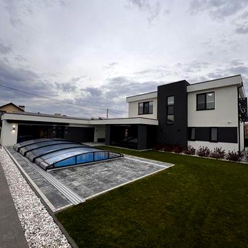 Будинок з басейном в Сокільниках