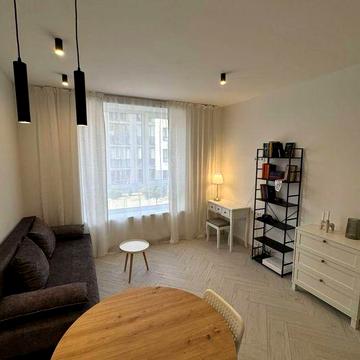 Оренда нової квартири- студії неподалік Бучанського парку! Без %!