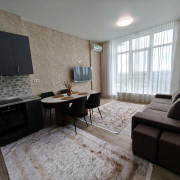 Академіка Філатова вул., 2