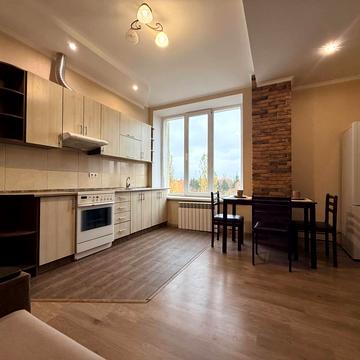 Данила Галицького вул., 16б