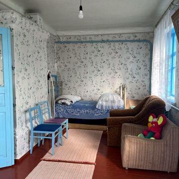 Продам цегляний будинок неподалік центру міста Узина