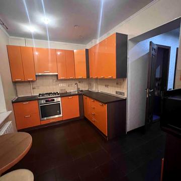 Наталії Ужвій вул., 10