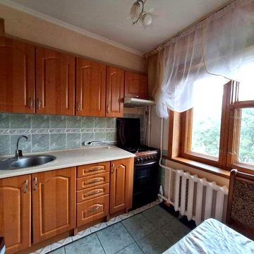 Оренда Лісовий масив вул.Кубанської України, 20 Затишна. 32кв. 8500грн