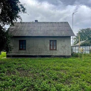 Цегляний будинок в с. Сілець, 7 км від Шептицького