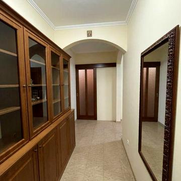 Продаж великоі однокімнатноі квартири Вишневе, Машинобудівників 15А