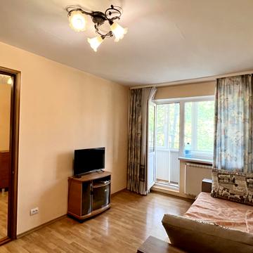 Ніжинська вул., 73