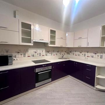 Миколи Бажана просп., 8-Б