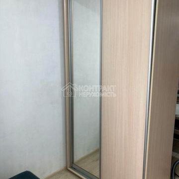 Продаж гостинки біля Конного ринку метро Захисників України