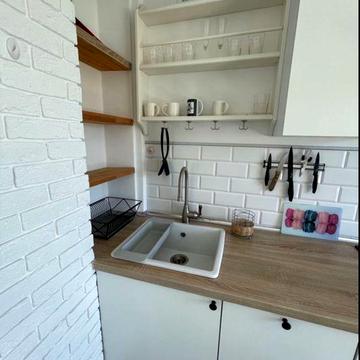 Продам 2 кімнатну з ремонтом Сихівський район