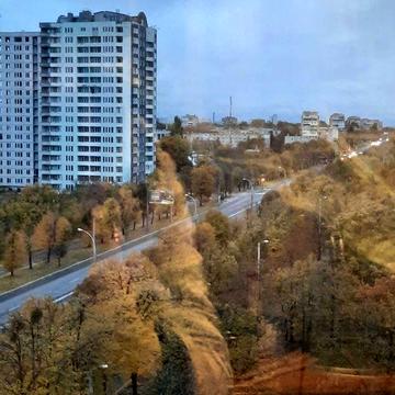 Сдам 2комн кв-ру рядом с коммунальным рынком.