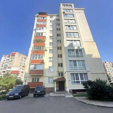 Продається 3-х кімнатна квартира, підходить під постанови