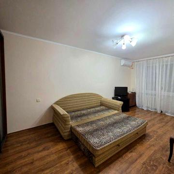 Долгосрочно 1 квартира на Среднефонтанской пл  Парк Космонавтов