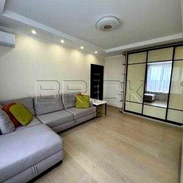 ЖК "Зарічний", 2к.кв., Осокорки, метро Славутич, вул. Зарічна, 1-В