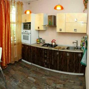 Подол. Метро Контрактовая или Почтовая  пл-7мин.пешком.ул.Братская 10