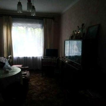 Ківерці, вул. Незалежності — 3-кімн, 50 м², 1/2 цегла, під бізнес