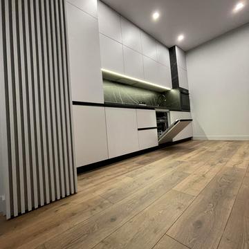 Молодіжна вул., 5