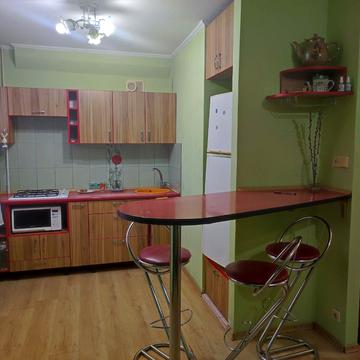 Автозаводська вул., 36