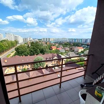 Освіти вул., 4