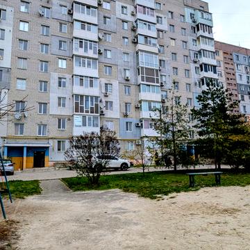 Державності вул., 20 к1