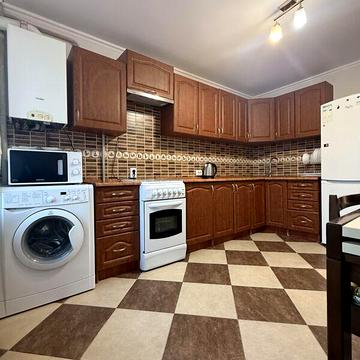 Довгострокова оренда 1к Квартира Самчука Уласа вулиця